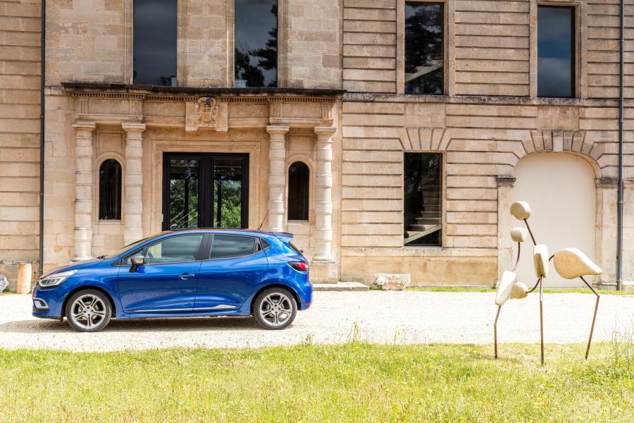  Renault Clio GT Line 2016 года  (фото 19 из 38)